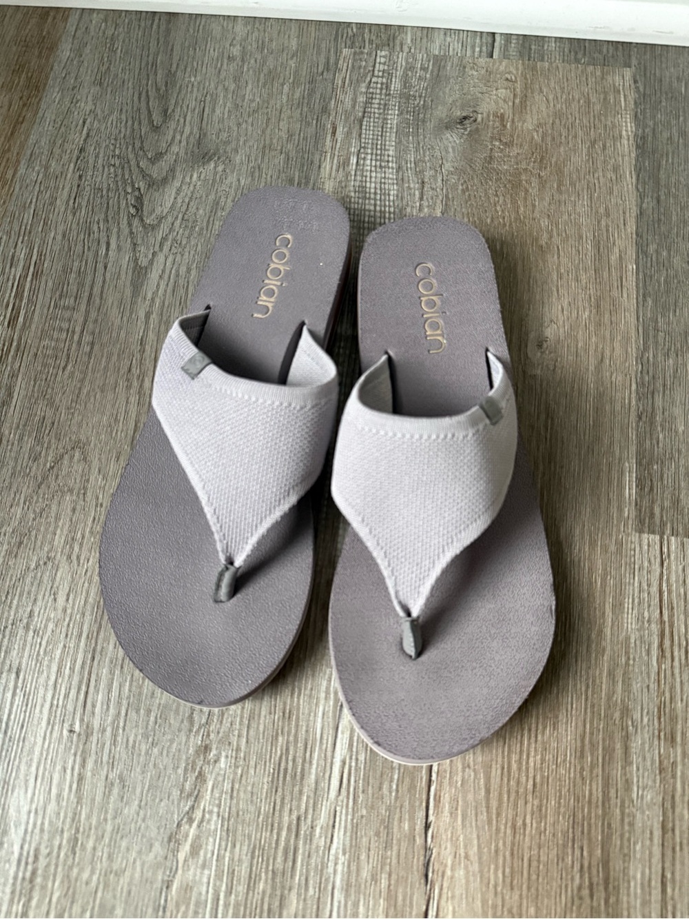 Cobian Bermuda Bounce Zinc Gray Platform Thong Sandals Flip Flops Comfy Size 8 - Picture 2 of 14